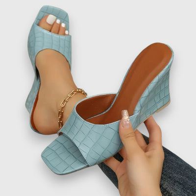 Viki – wedge heel sandals