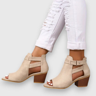 Viki–Sandals with thick heels
