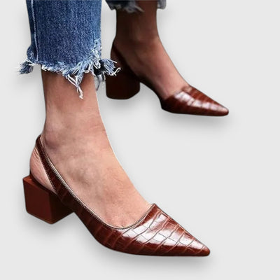 Viki– Vintage slingback pumps