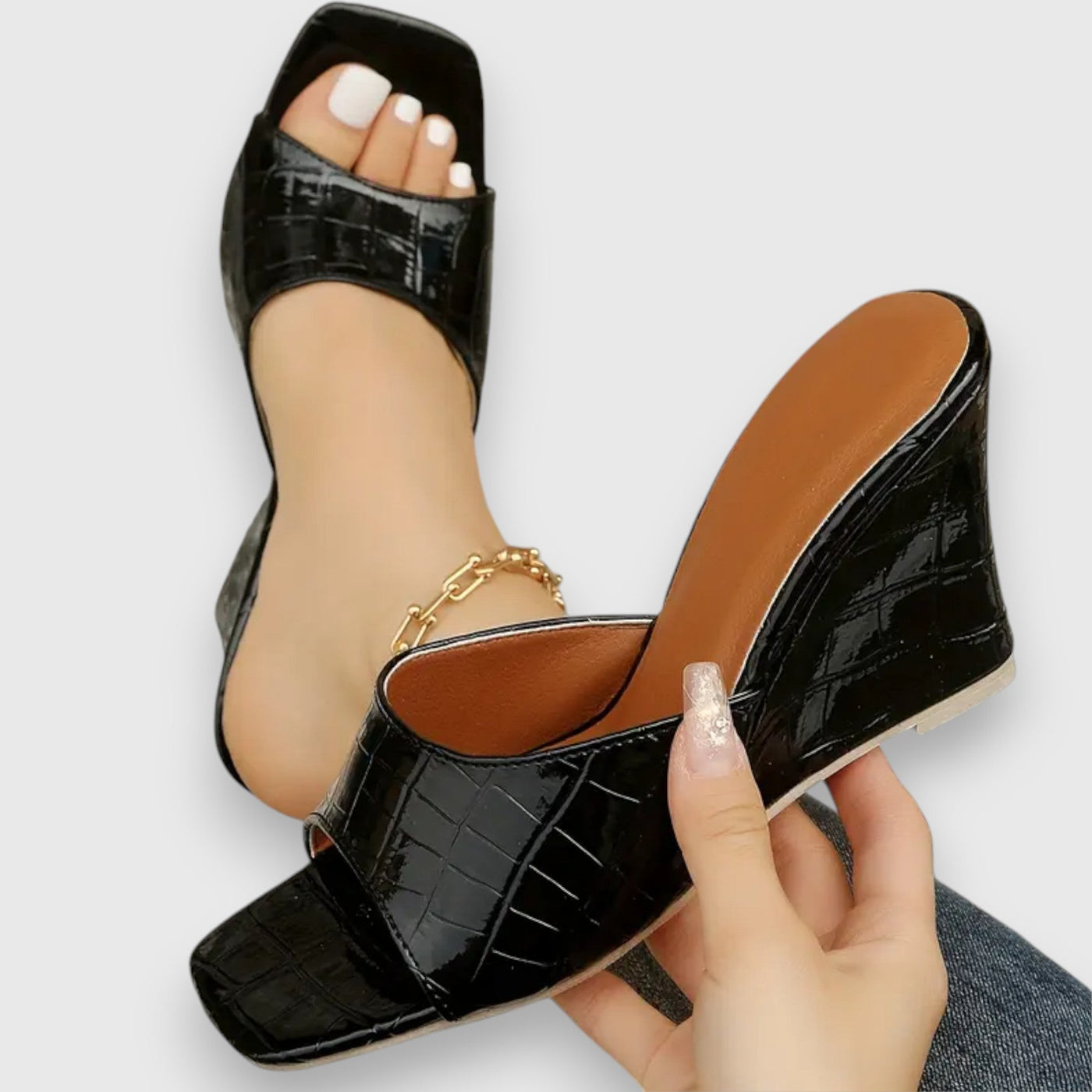 Viki – wedge heel sandals