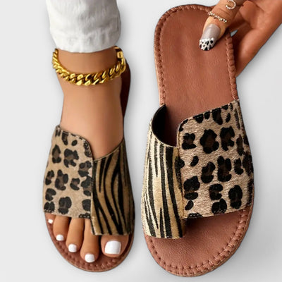 Chic two-tone mules with leopard print