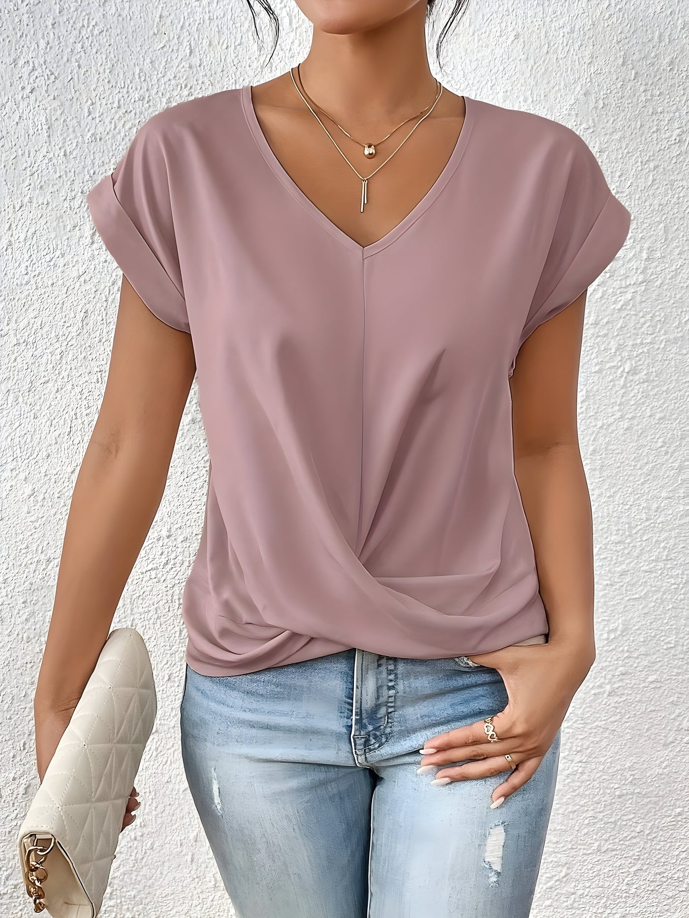 Viki – Twist Front V-Neck Top