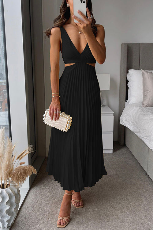 Elsa | Pleated Maxi Dress