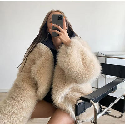 FLUFFY OVERSIZE FAUX FUR COAT