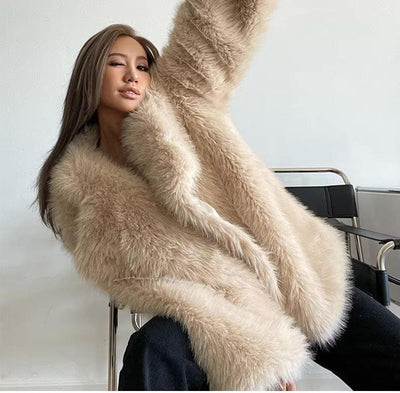 FLUFFY OVERSIZE FAUX FUR COAT