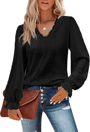 Viki – Scalloped Eyelet Blouse