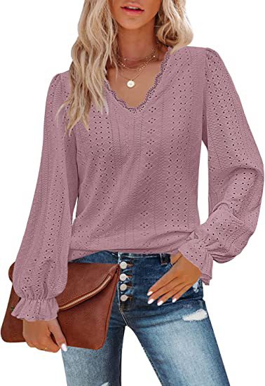 Viki – Scalloped Eyelet Blouse