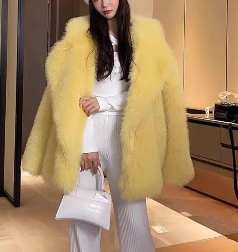 FLUFFY OVERSIZE FAUX FUR COAT