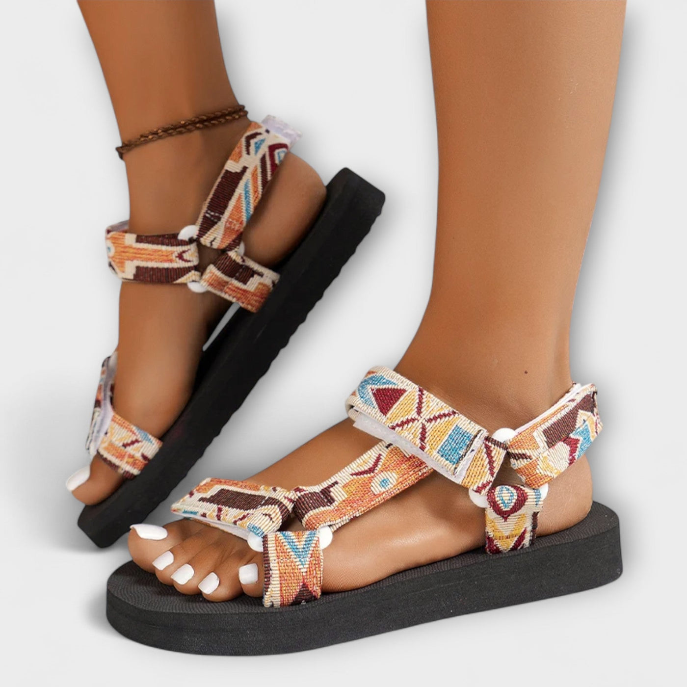 Summery flat women's sandals made of hemp rope