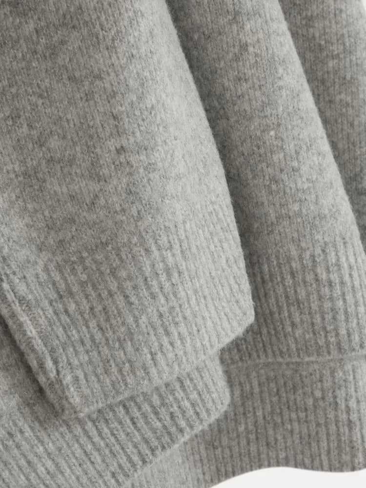 TAYLOR | LOOSE COMFORTABLE SWEATER