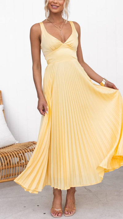 Lucy | Pleated Maxi Dress with V-Neckline