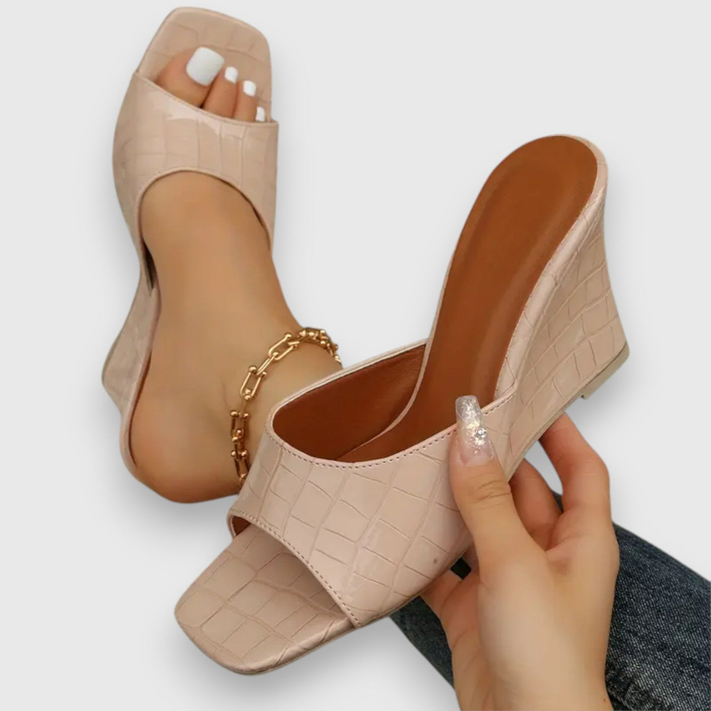 Viki – wedge heel sandals