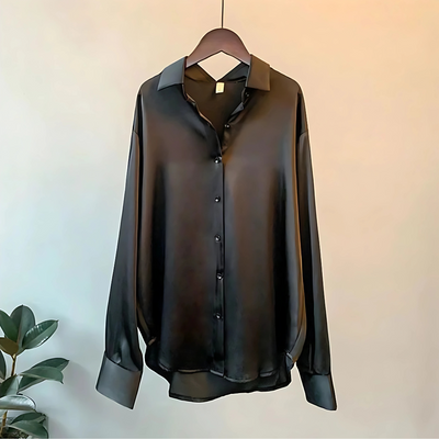 Viki – Classic Button-Up Blouse