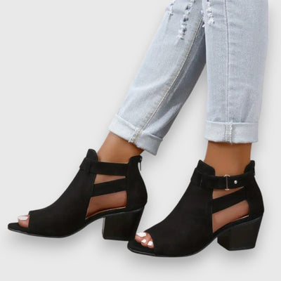 Viki–Sandals with thick heels