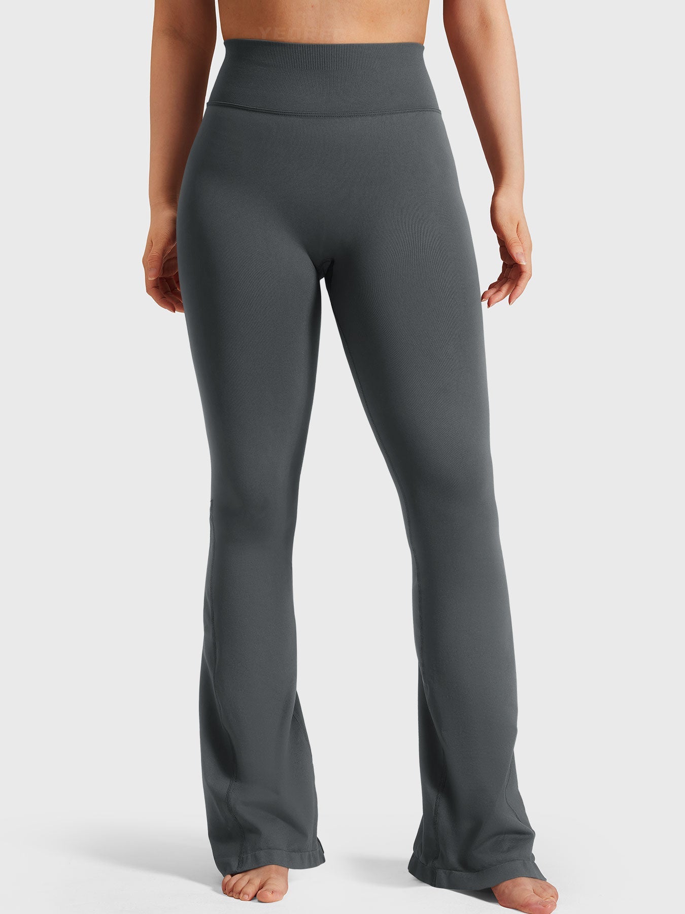 Yeoreo Brinklie Mini Flare Leggings