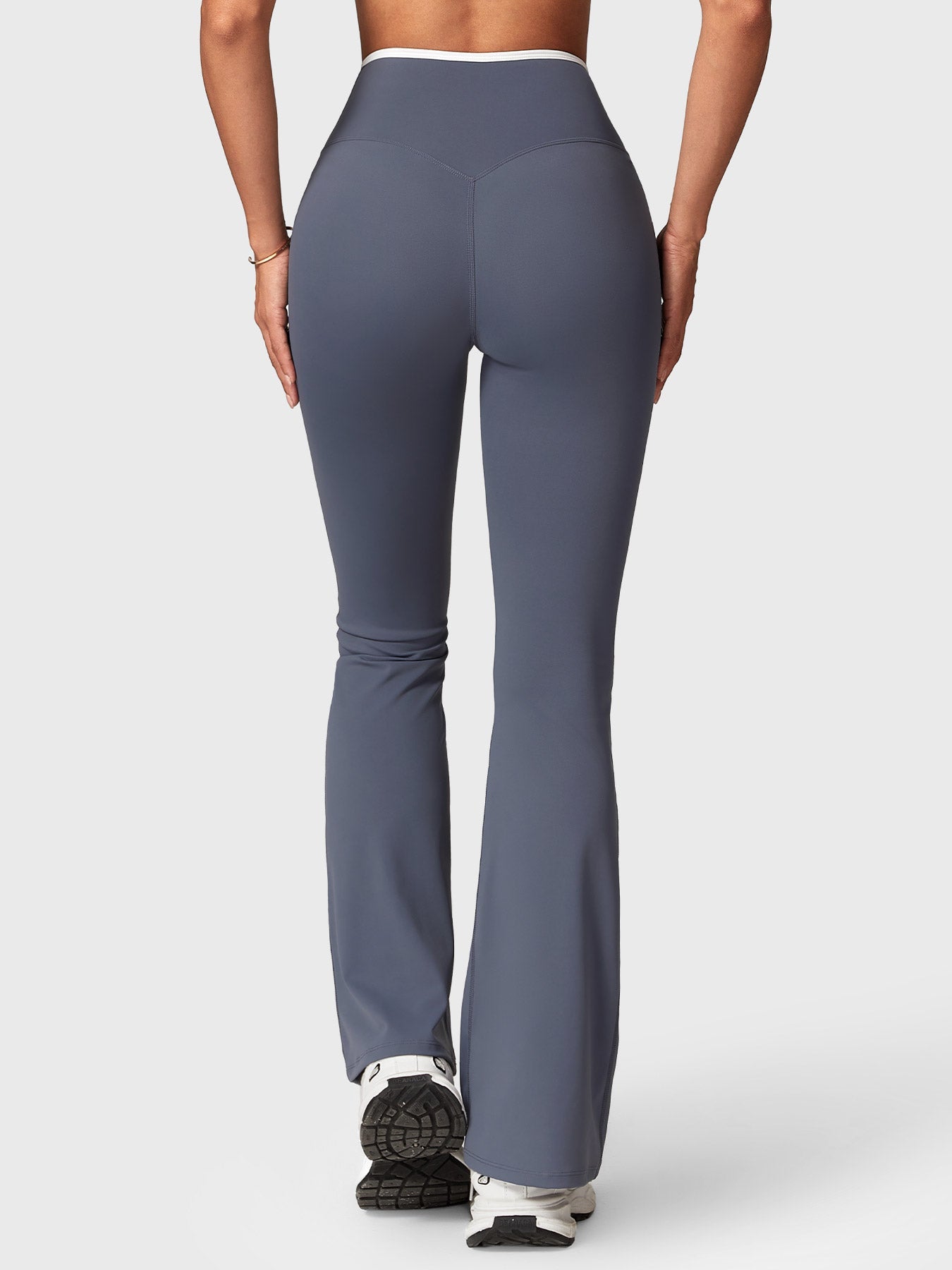 Yeoreo Alberta Contrast Trim Flare Leggings