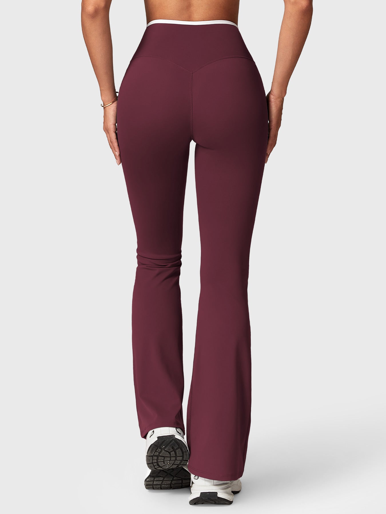 Yeoreo Alberta Contrast Trim Flare Leggings