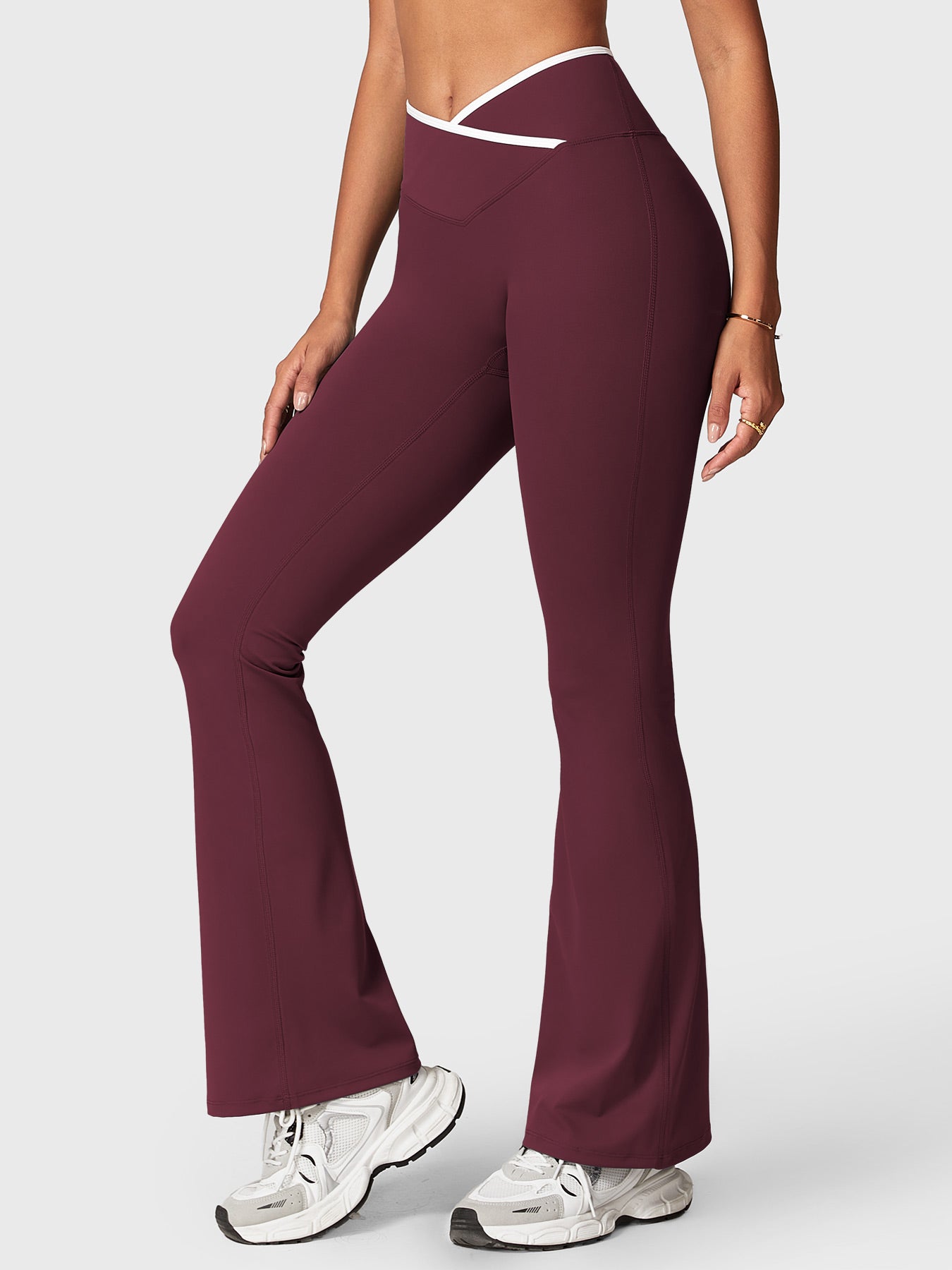 Yeoreo Alberta Contrast Trim Flare Leggings