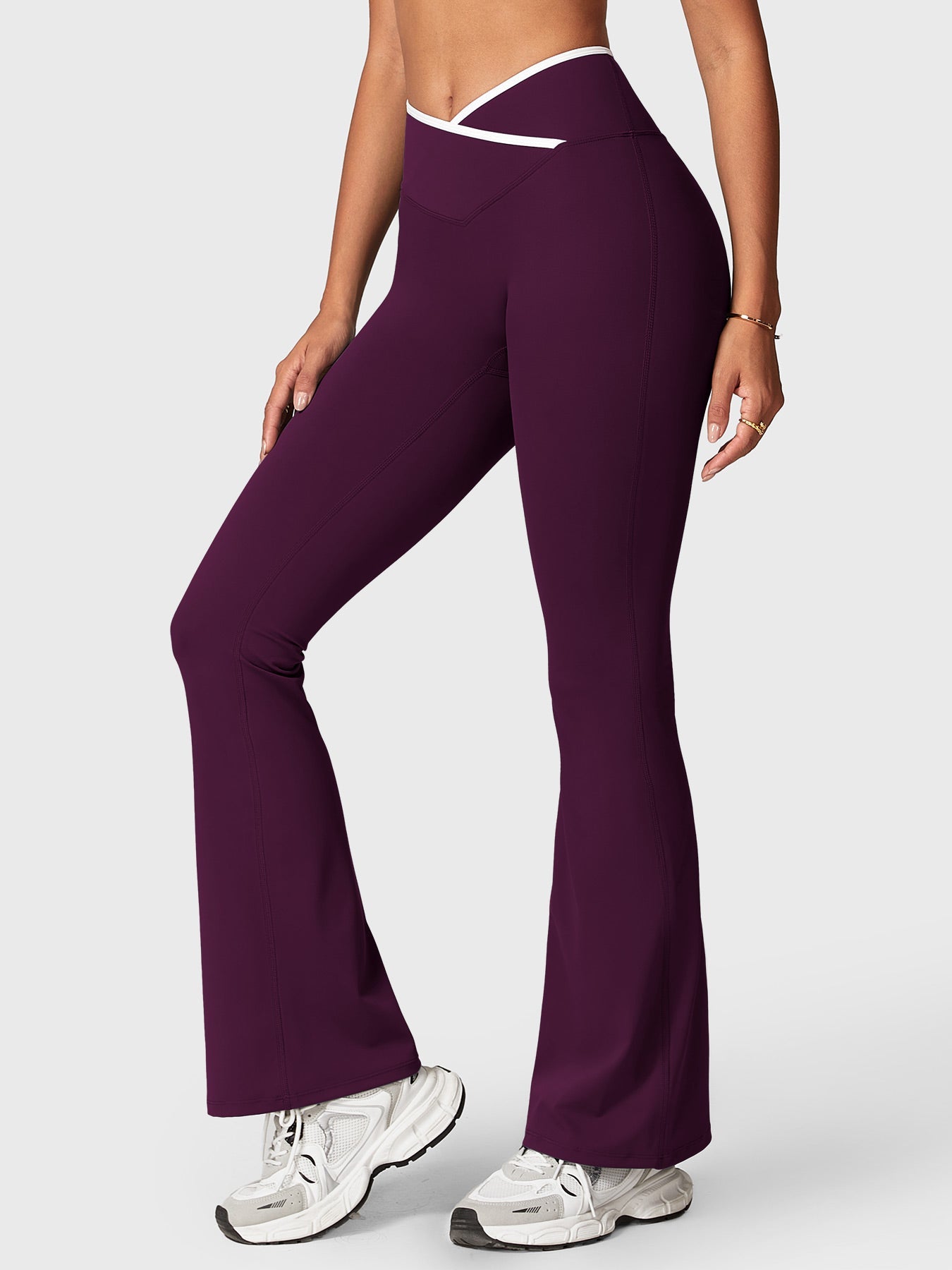 Yeoreo Alberta Contrast Trim Flare Leggings