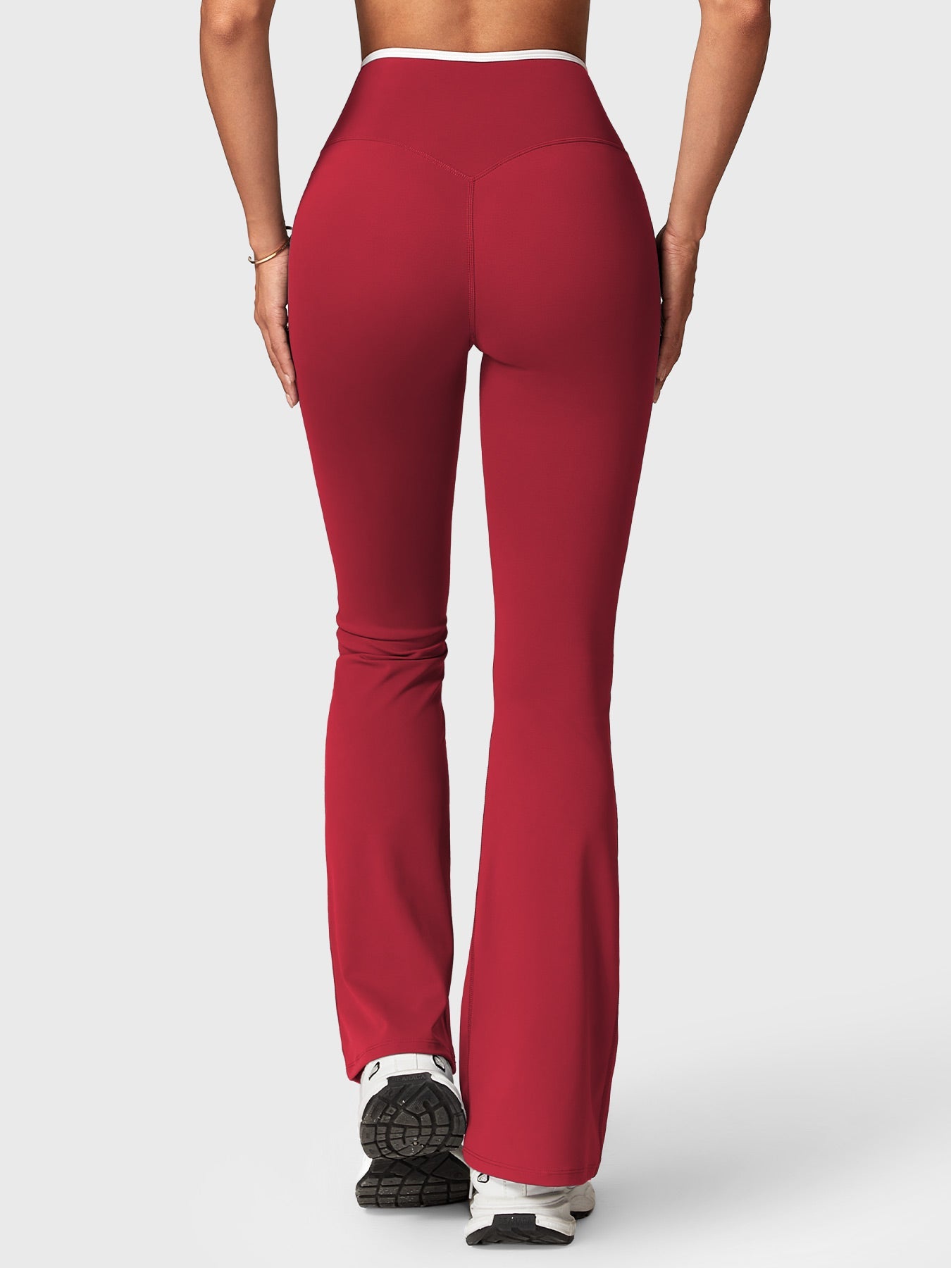 Yeoreo Alberta Contrast Trim Flare Leggings