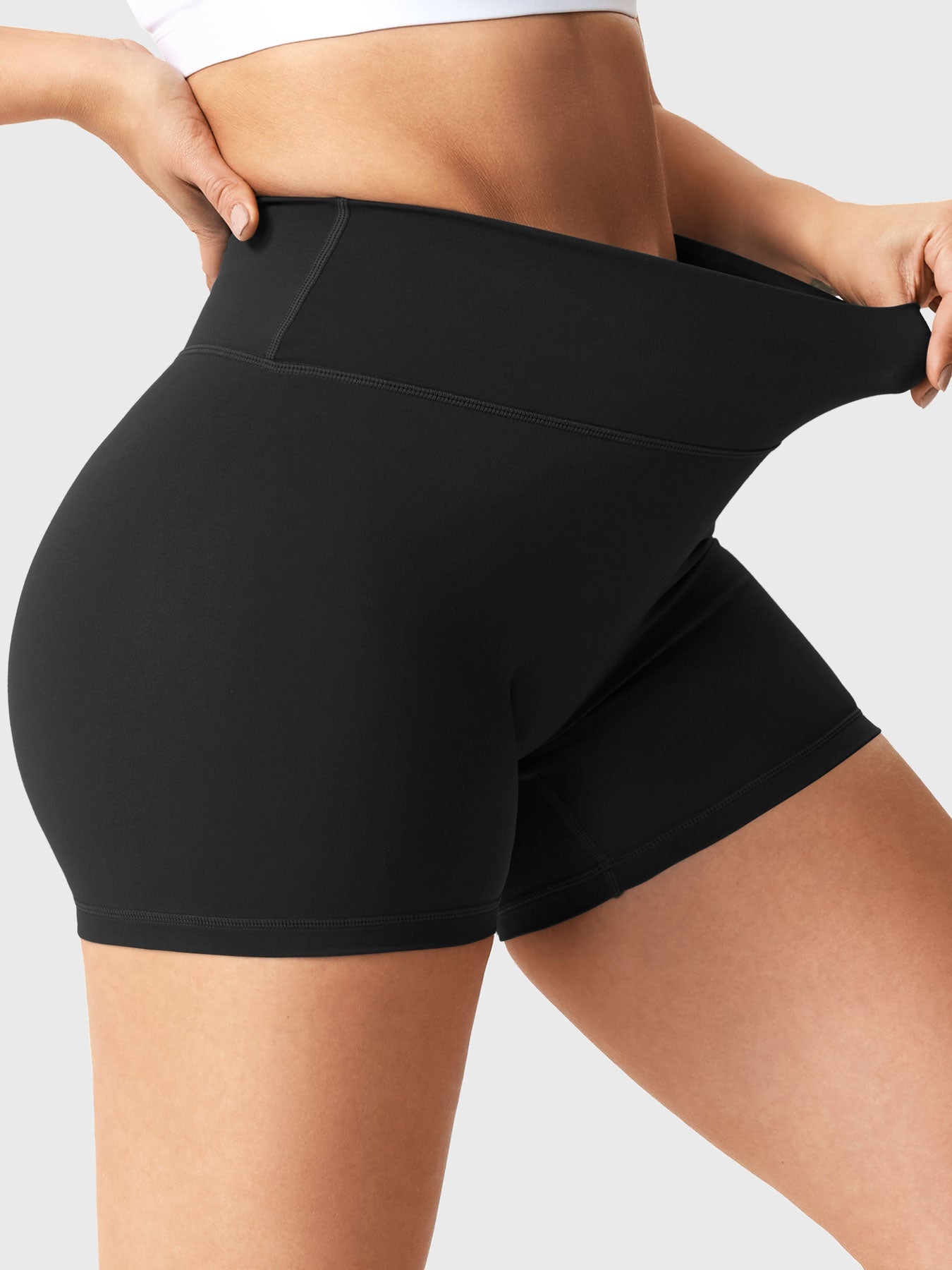 Yeoreo Craze 3.6" Scrunch Shorts