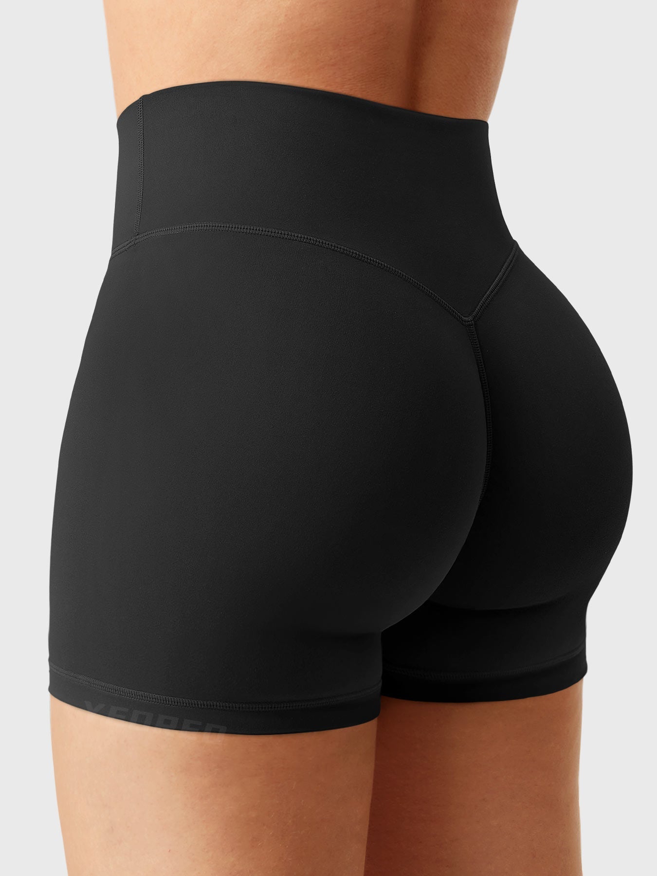 Yeoreo Craze 4.5" Scrunch Shorts