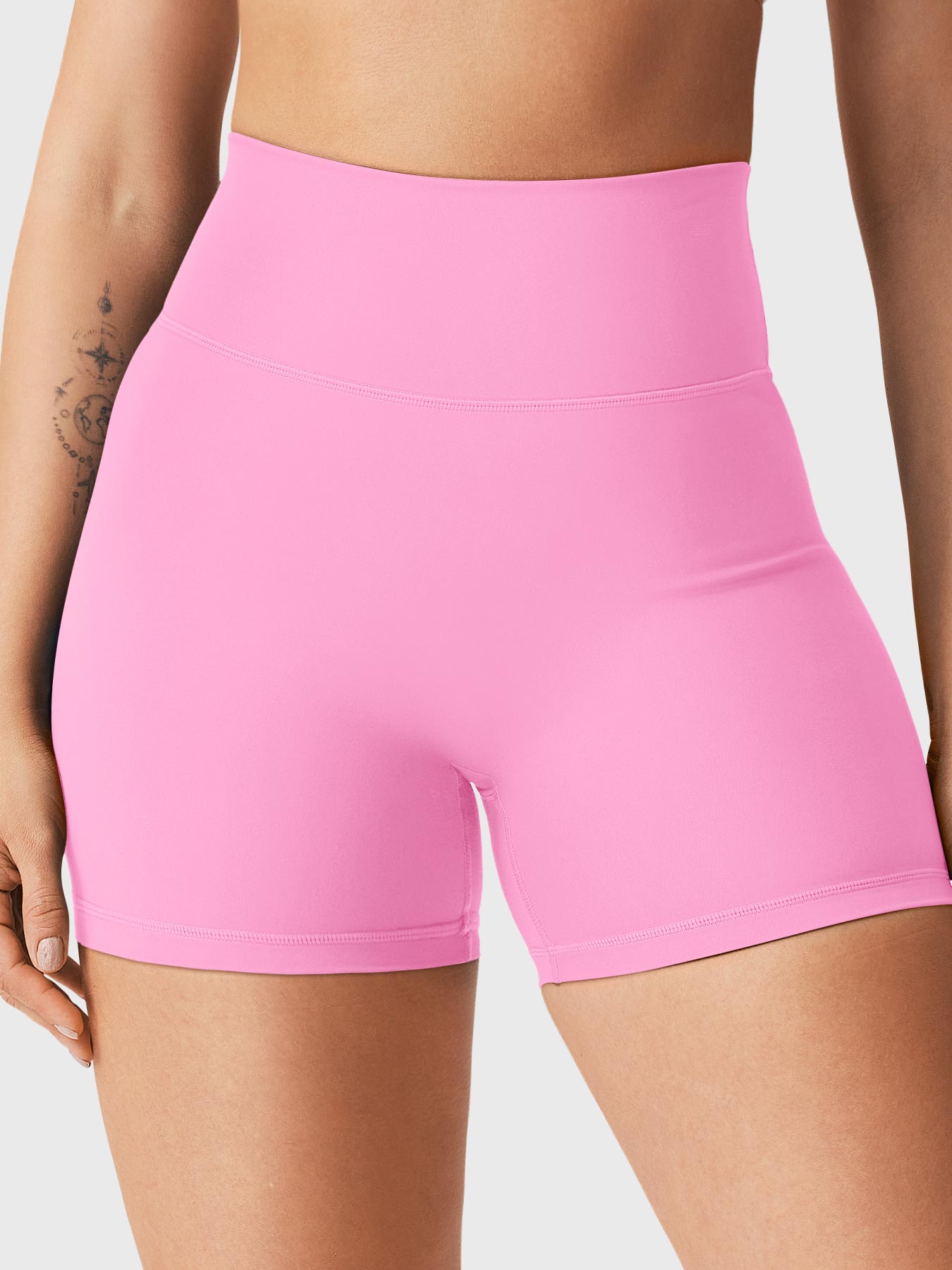 Yeoreo Craze 4.5" Scrunch Shorts