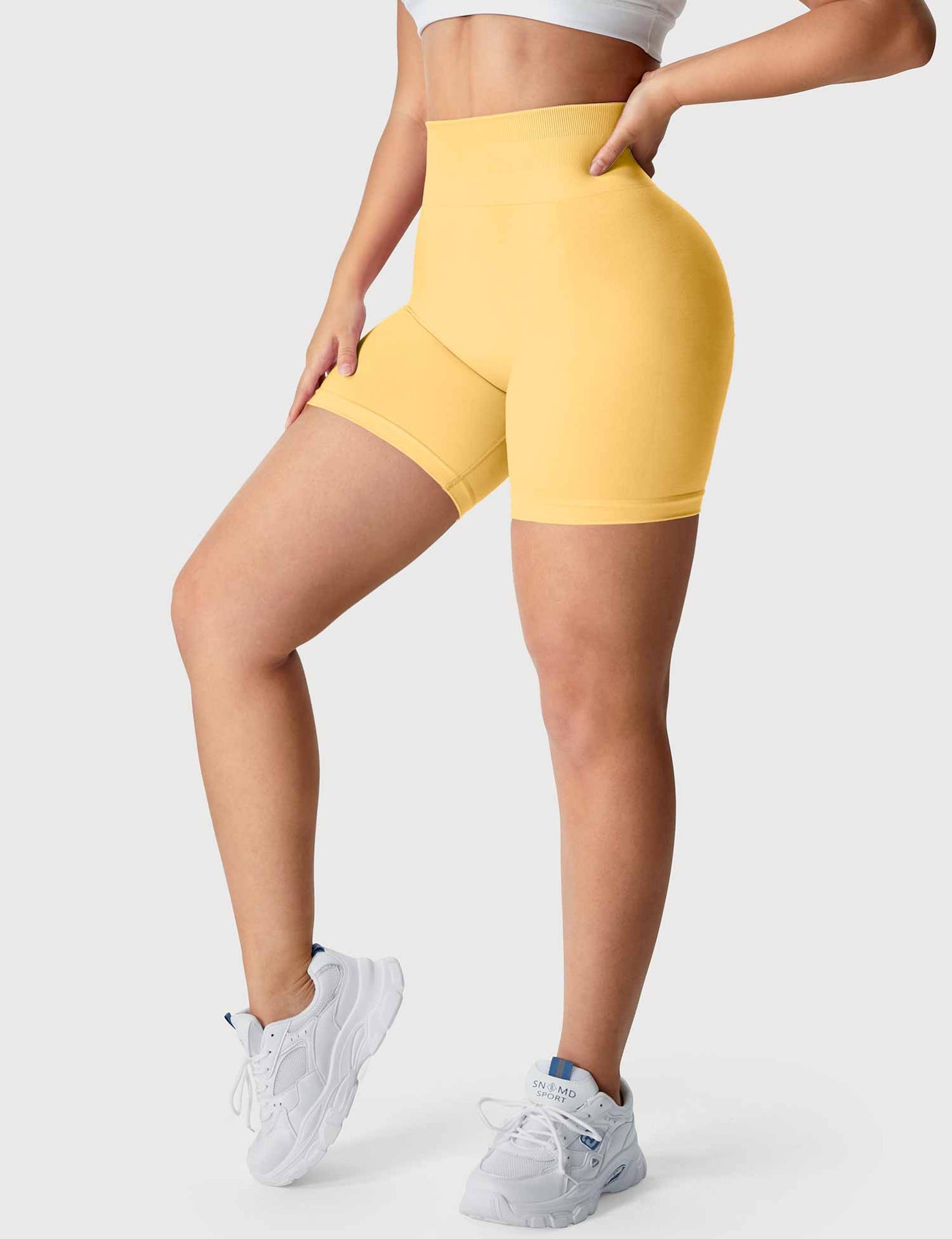 Yeoreo Light Color Amplify Seamless Shorts