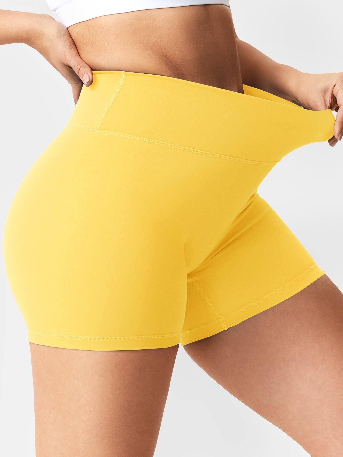 Yeoreo Craze 4.5" Scrunch Shorts