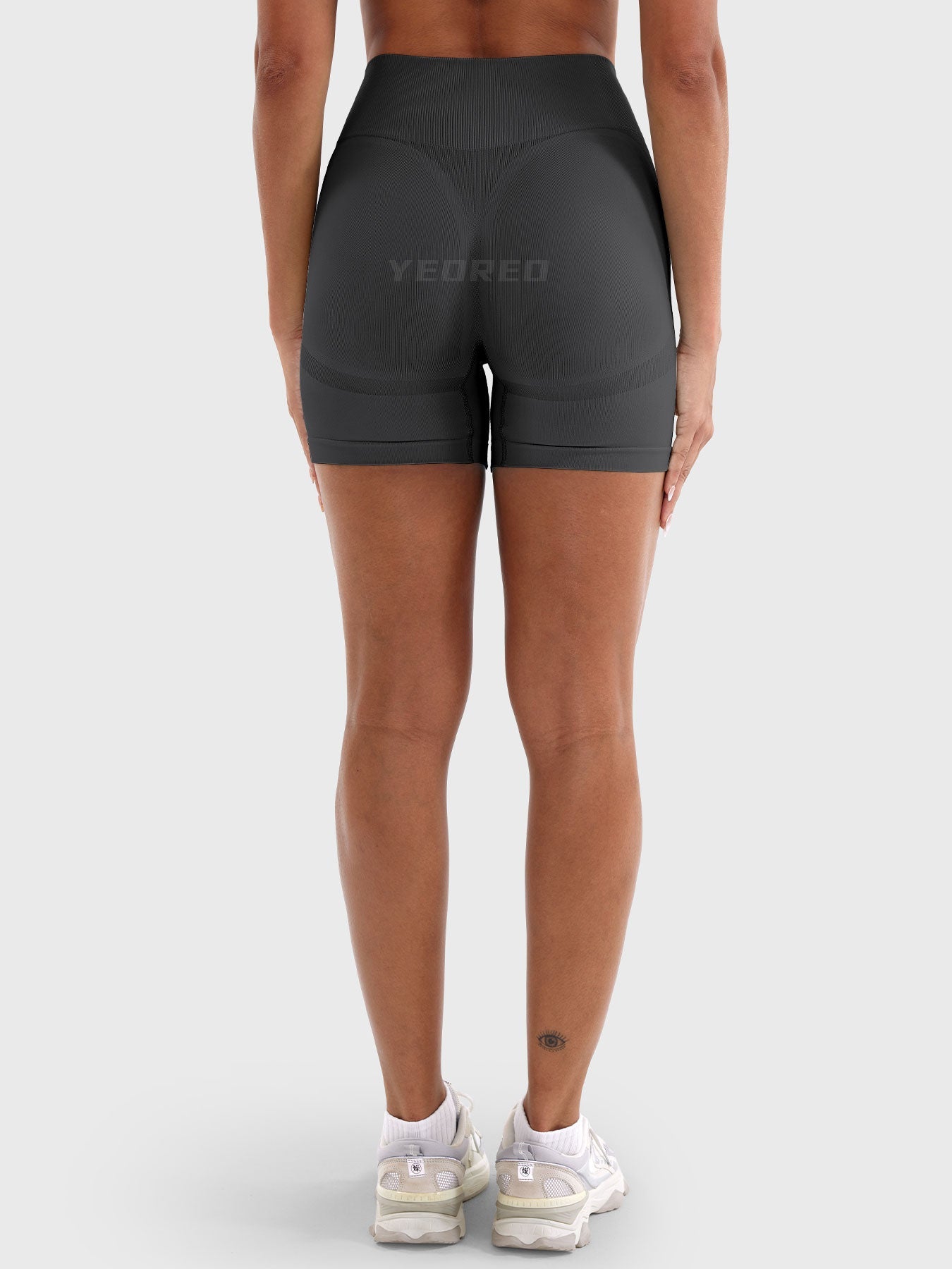 Yeoreo Lilliean 4.5" Seamless Shorts