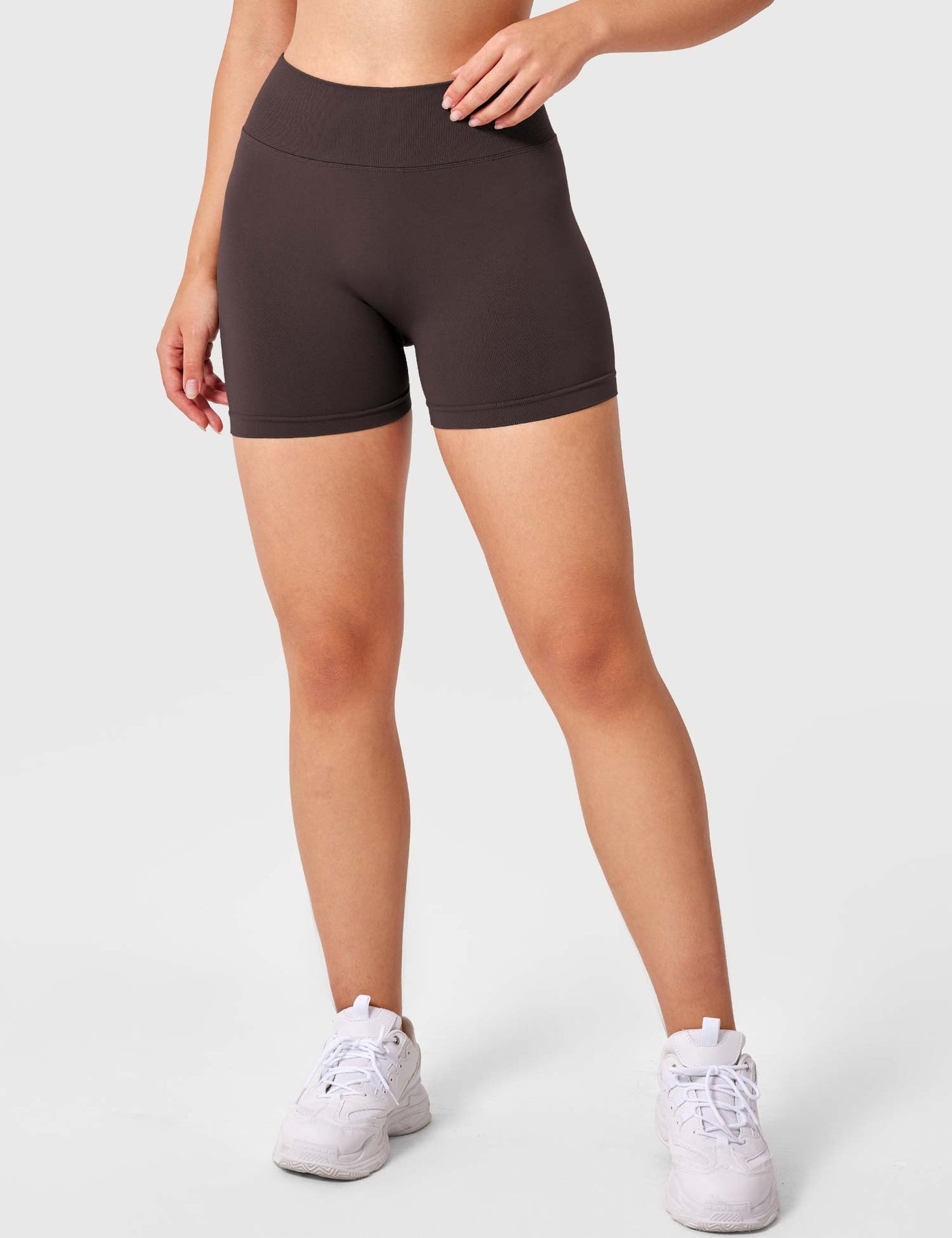 Yeoreo V Cross Liz Seamless Shorts 3.6"