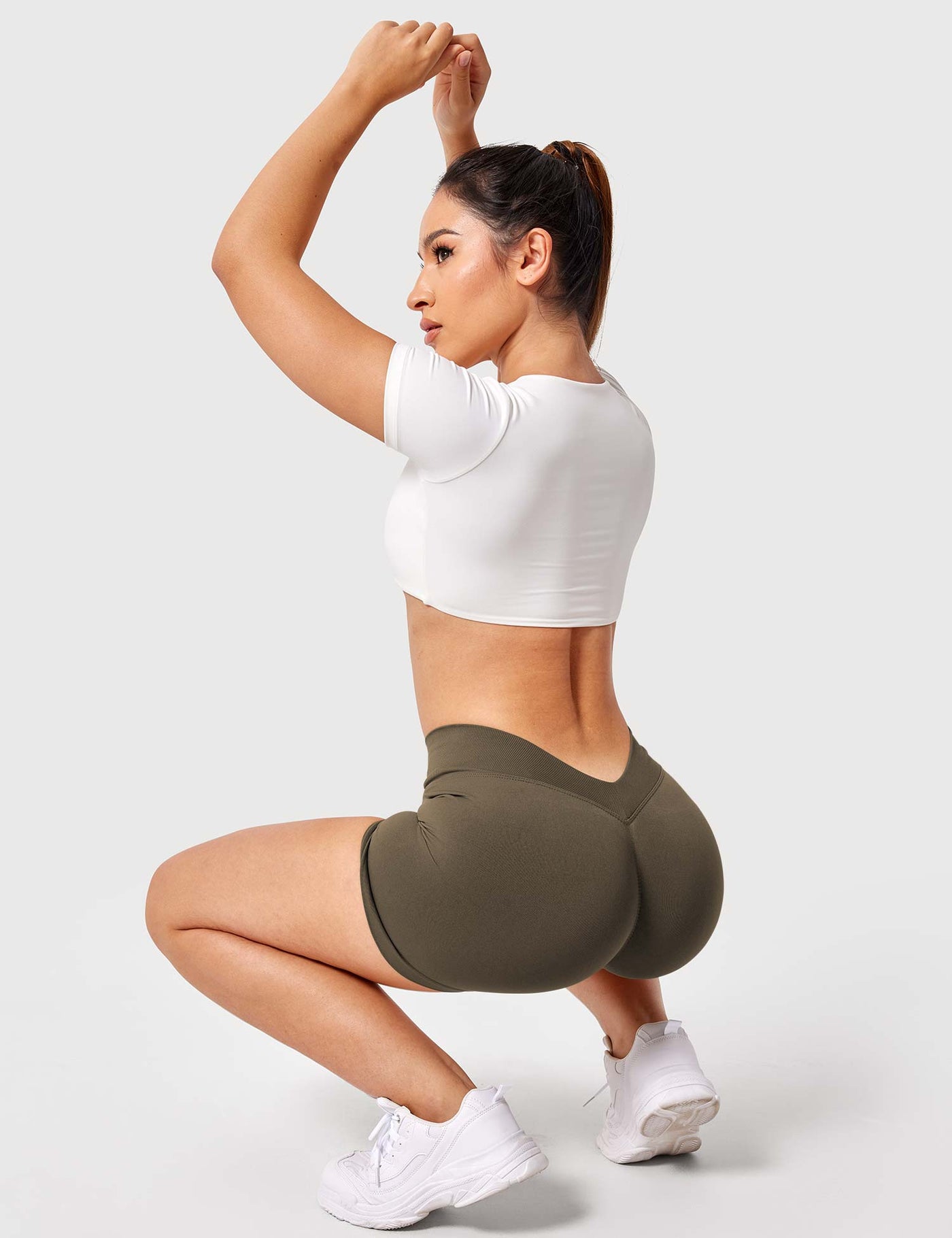 Yeoreo V Cross Liz Seamless Shorts 3.6"