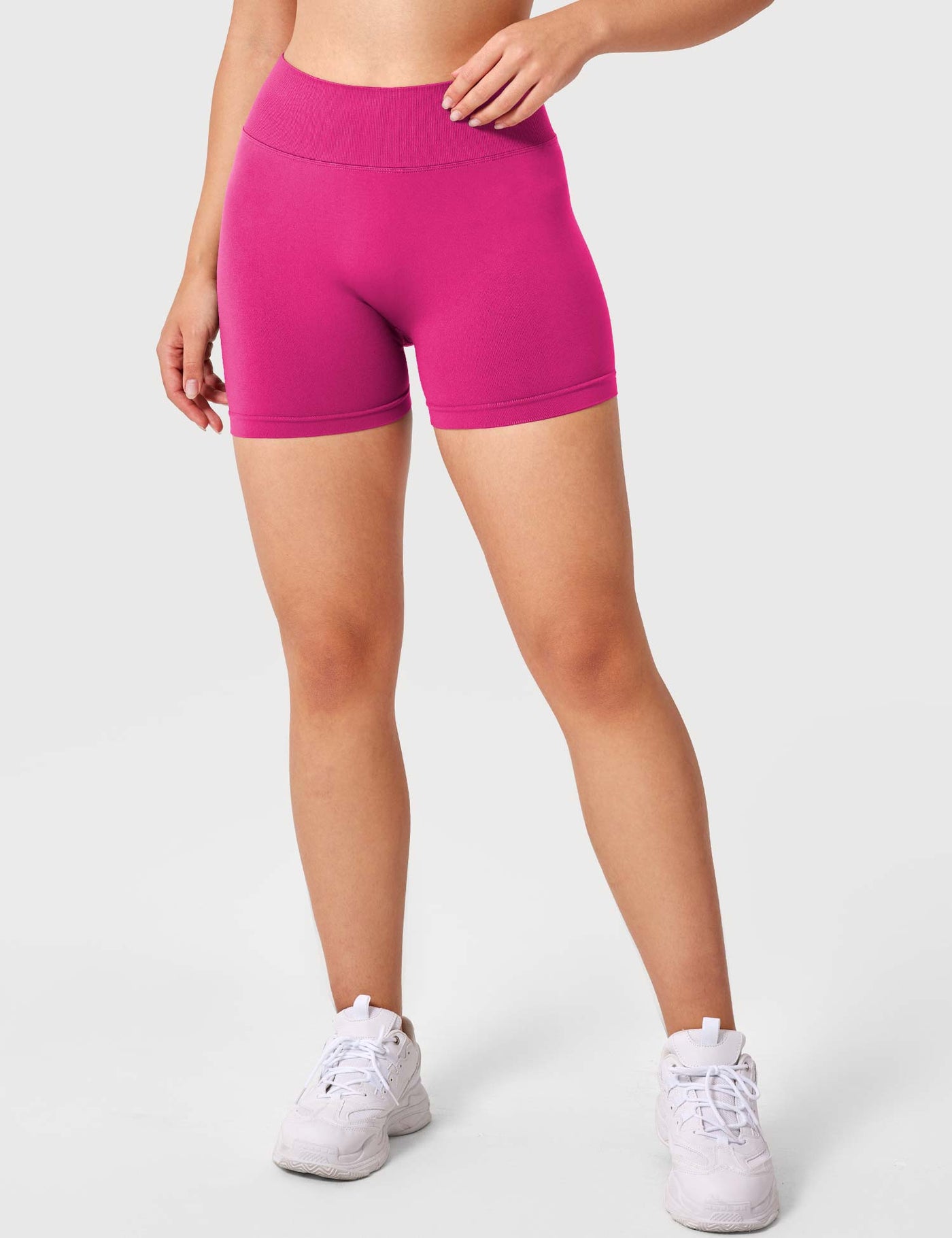 Yeoreo V Cross Liz Seamless Shorts 3.6"