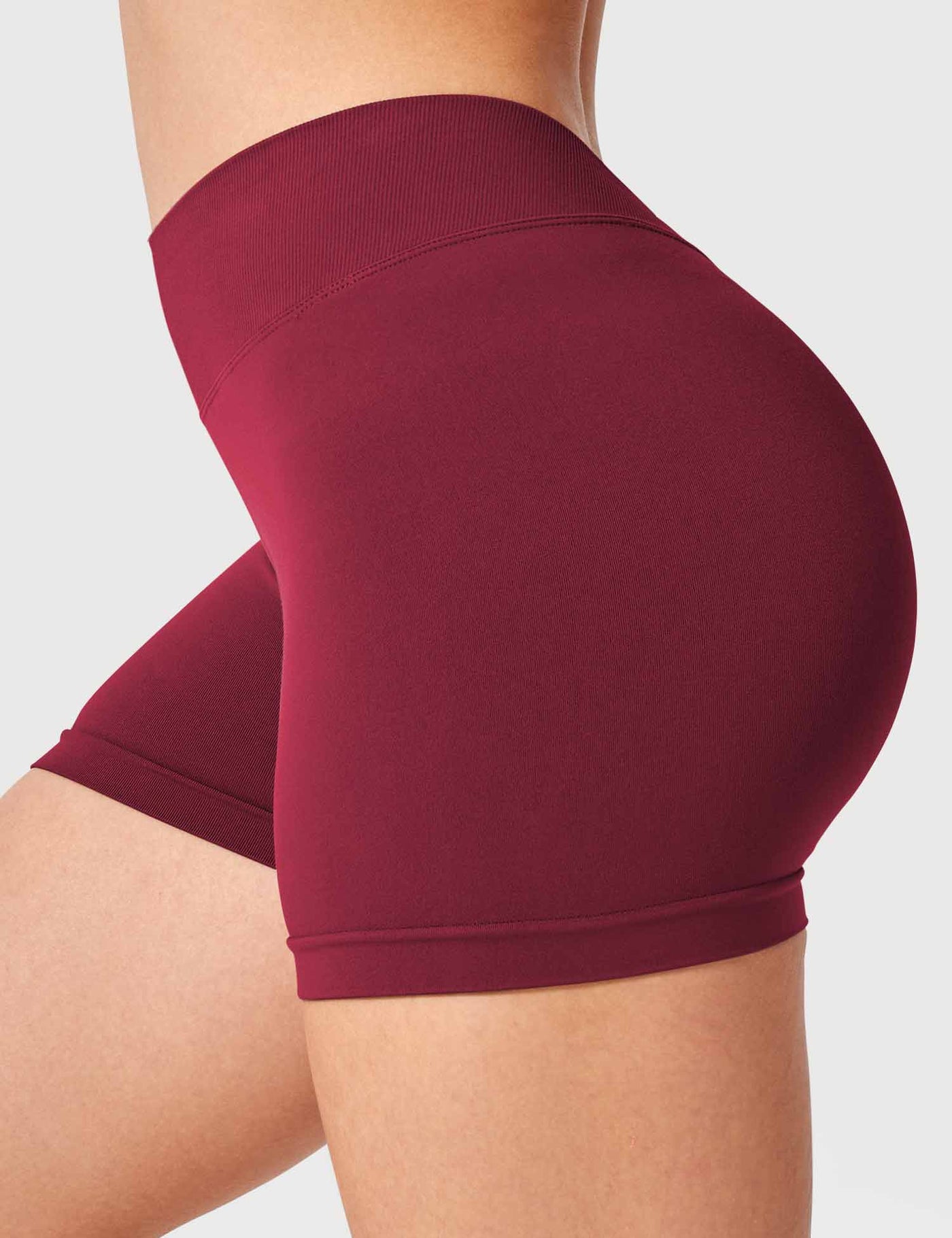 Yeoreo V Cross Liz Seamless Shorts 3.6"