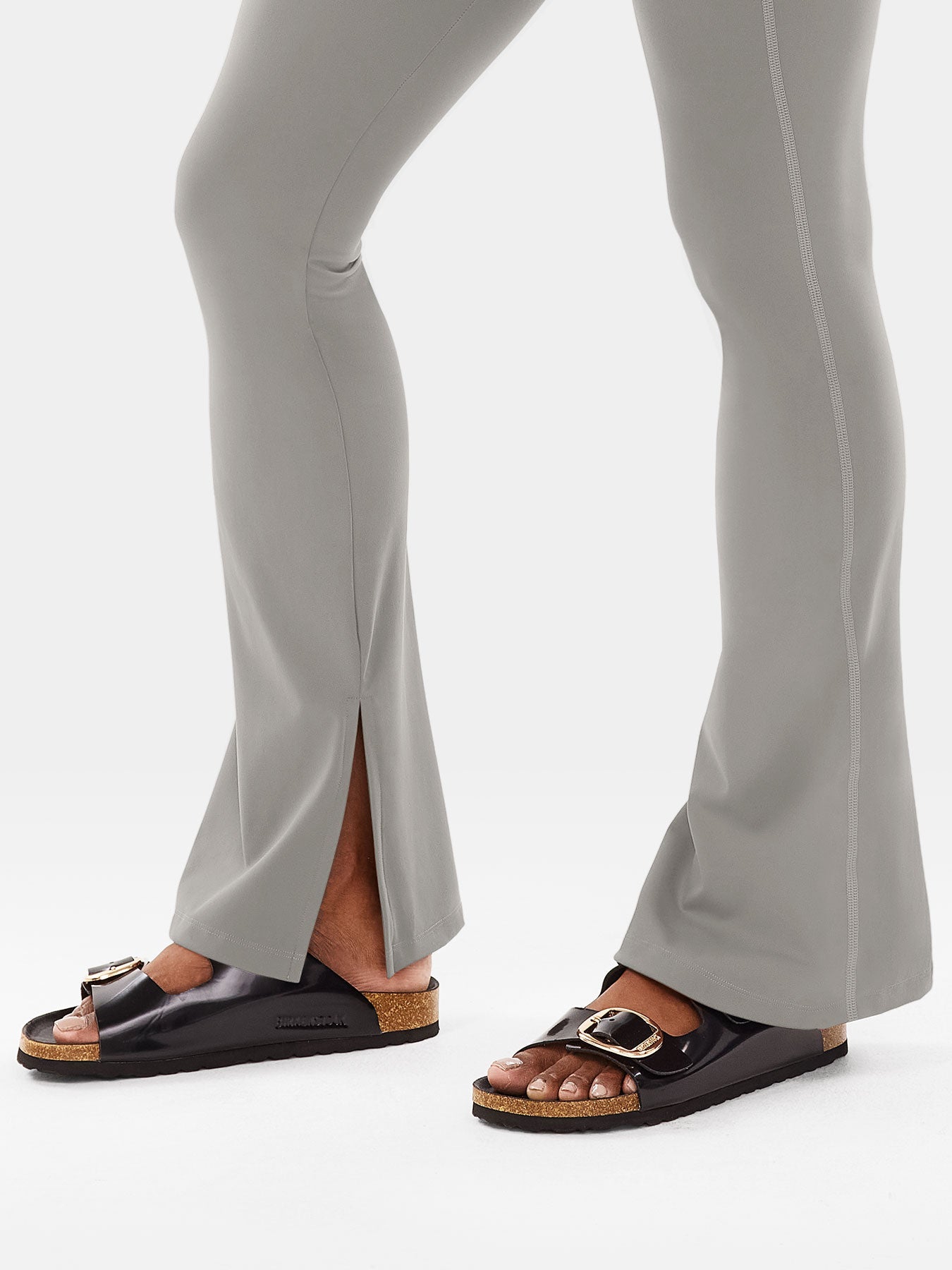 Yeoreo Nasreen Flare Split Hem Leggings