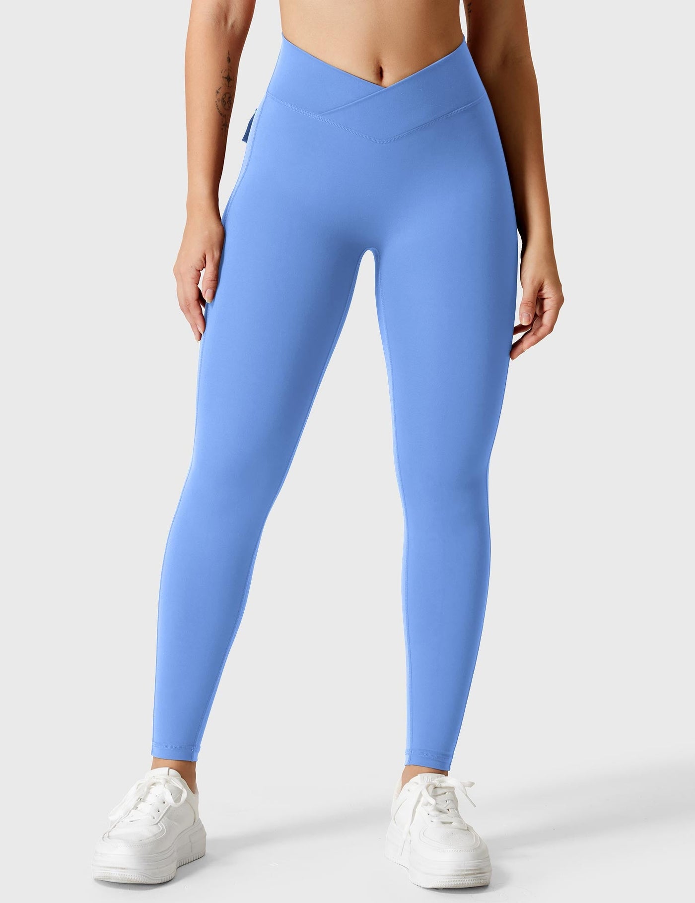 Yeoreo V-waistband Charm Leggings