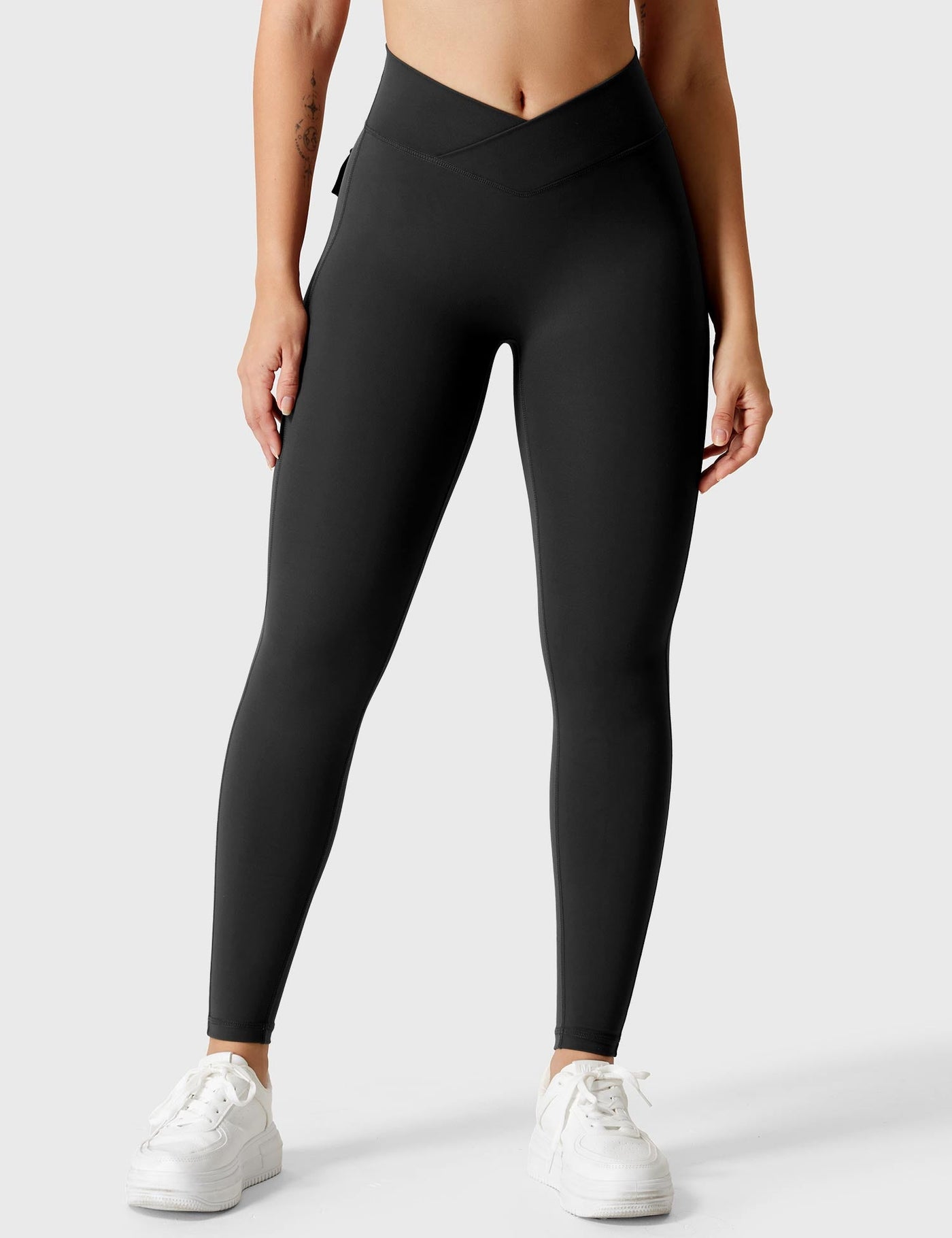 Yeoreo V-waistband Charm Leggings