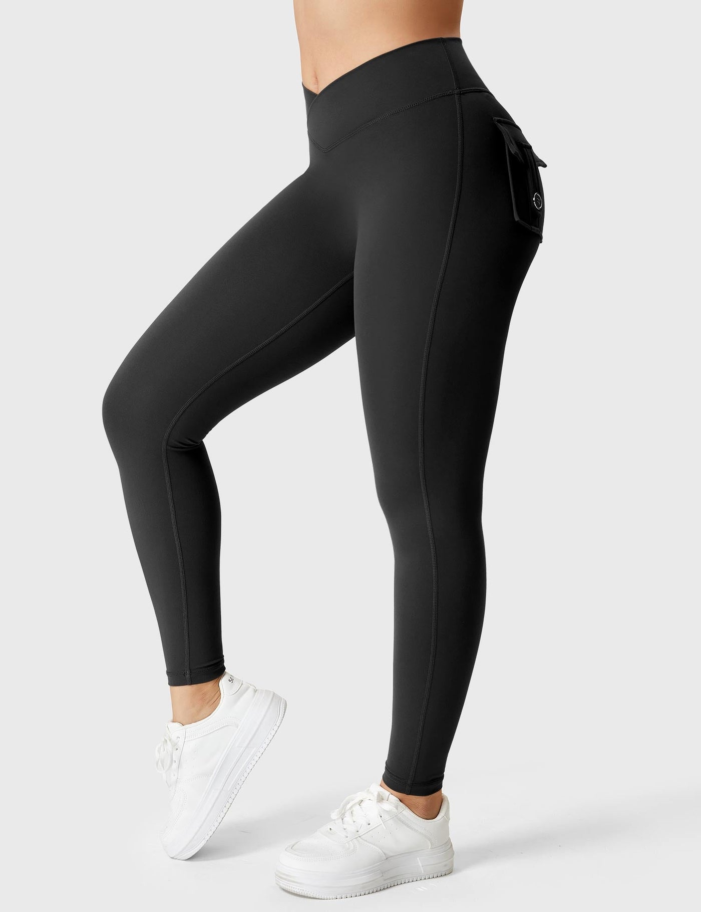 Yeoreo V-waistband Charm Leggings