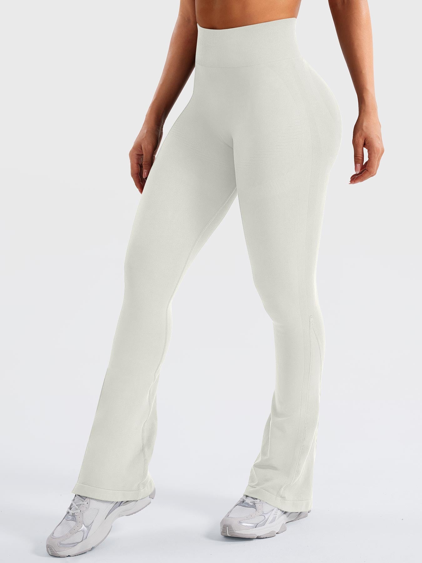 Yeoreo Lilliean 29.5" Mini Flare Leggings
