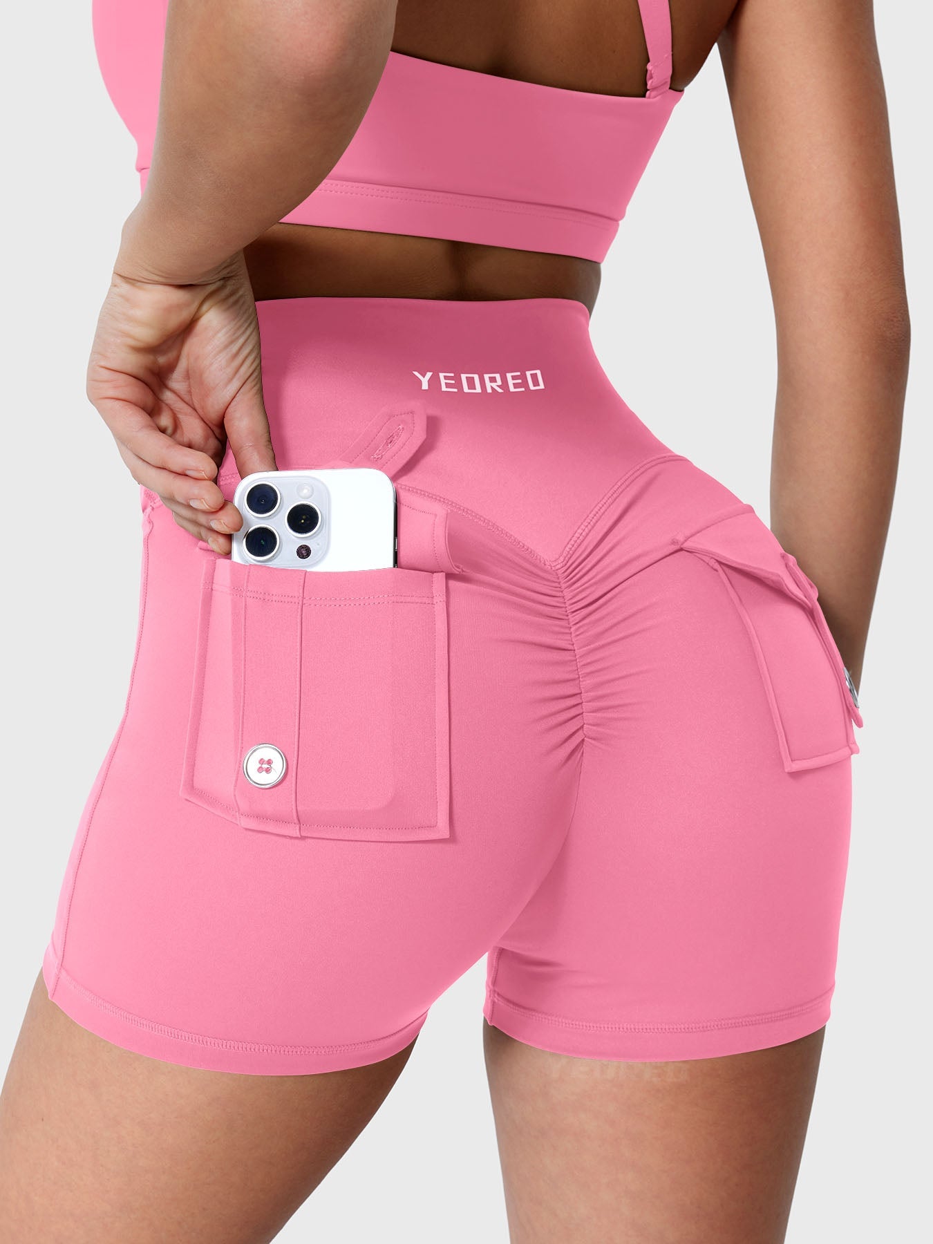 Yeoreo V-waistband Charm 3.6" Shorts