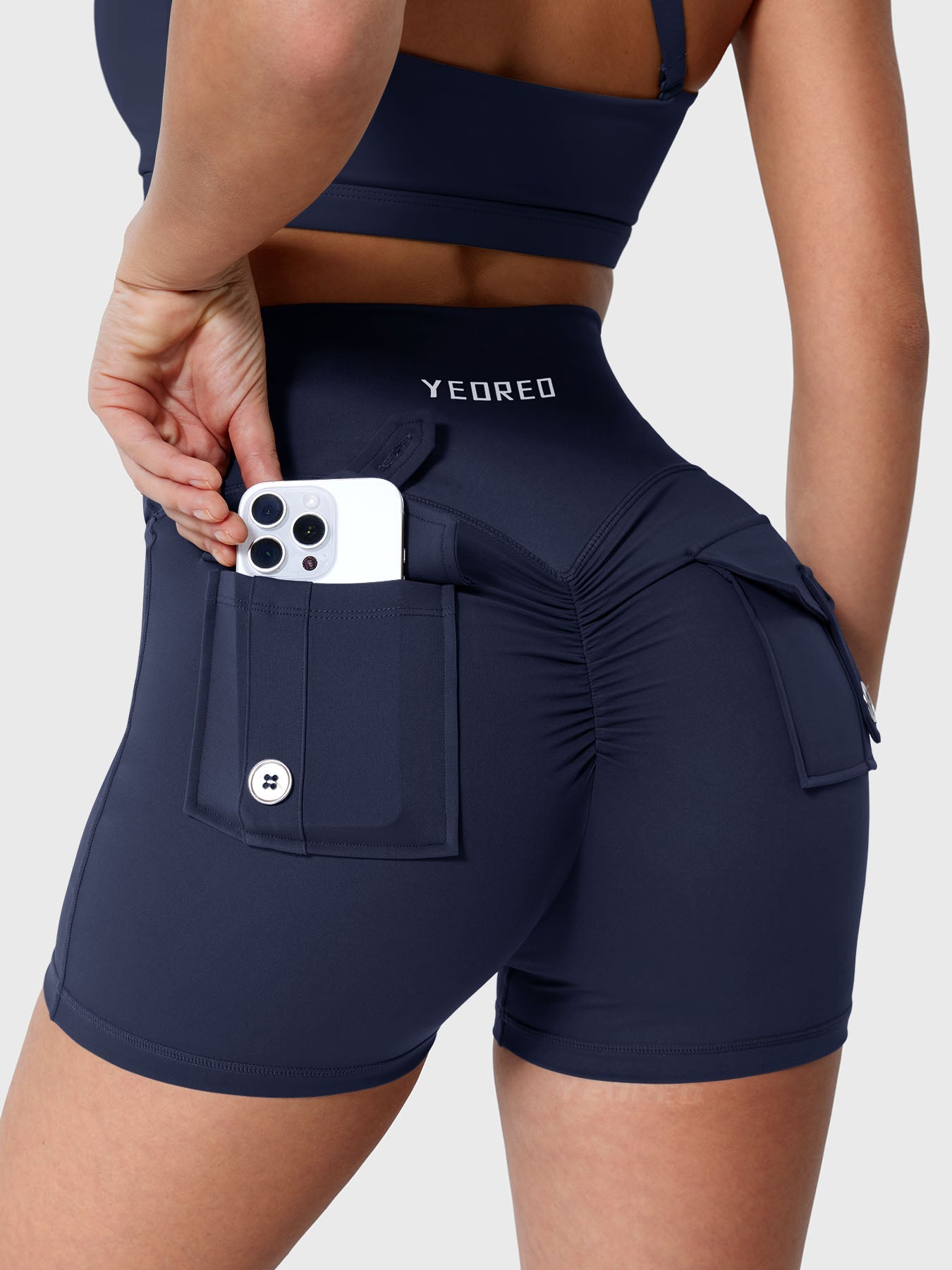 Yeoreo V-waistband Charm 3.6" Shorts