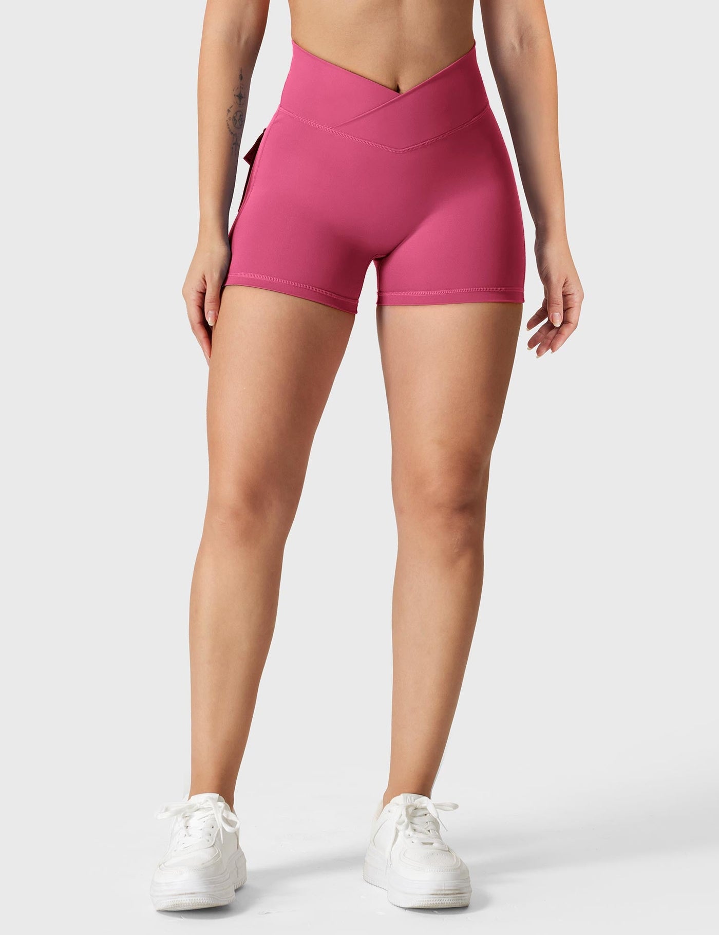 Yeoreo V-waistband Charm Shorts