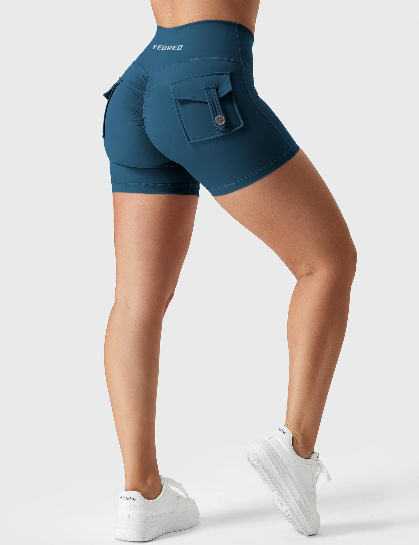 Yeoreo V-waistband Charm Shorts