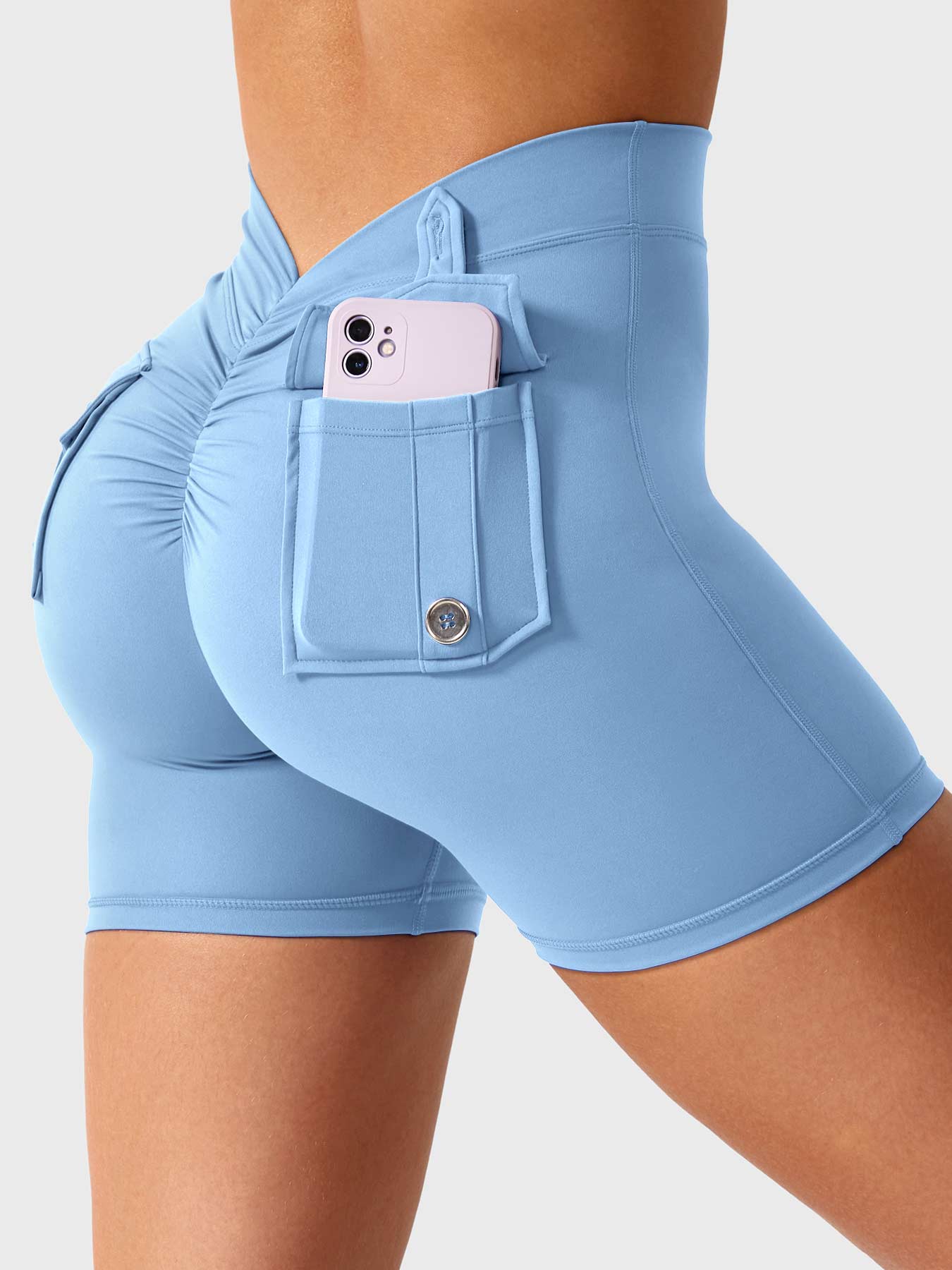 Yeoreo V-Back Charm Shorts